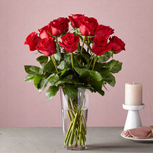 The FTD� Long Stem Red Rose Bouquet