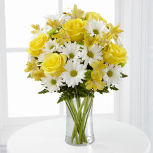 The FTD� Sunny Sentiments� Bouquet