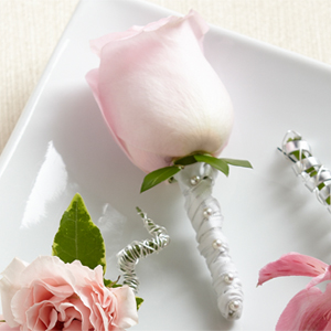 The FTD� Pink Rose Boutonniere