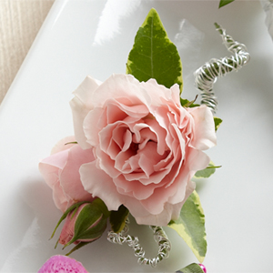 The FTD� Pink Spray Rose Boutonniere