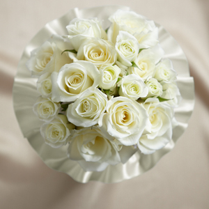 The FTD� Sweet Roses� Bouquet